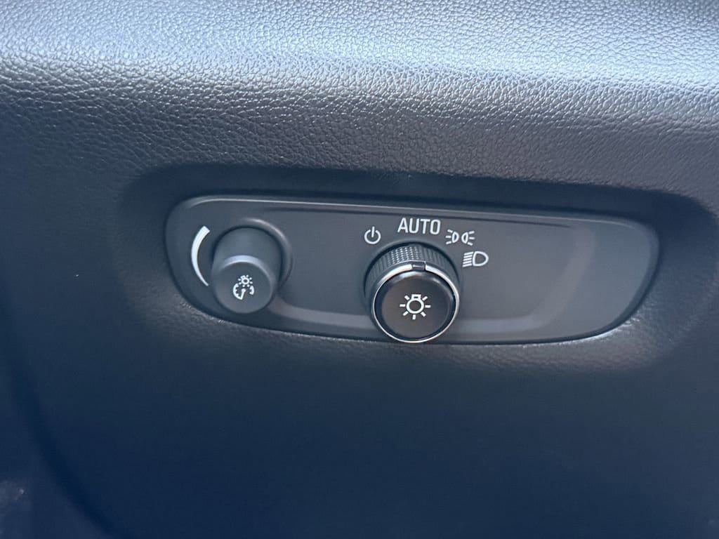 2023 Chevrolet Traverse 1LT - Photo 29