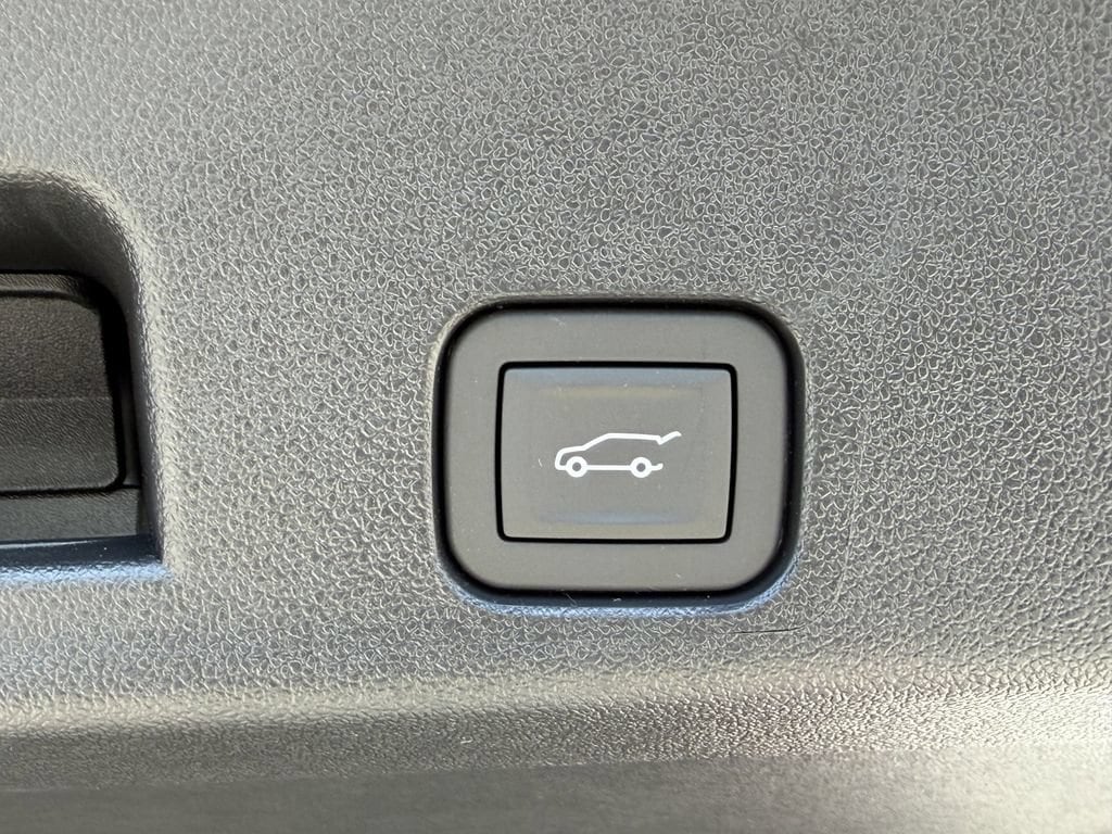 2026 GMC Acadia Elevation - Photo 10