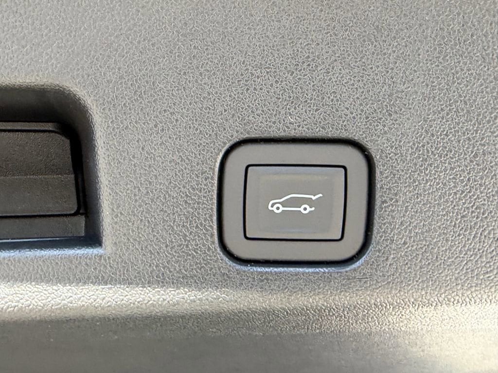 2026 GMC Acadia Elevation - Photo 10