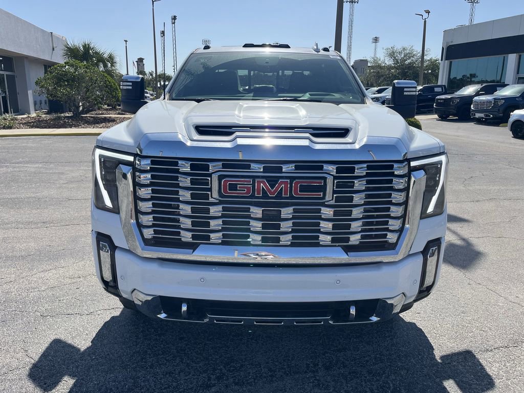 2025 Gmc Sierra 3500 HD Denali photo 2