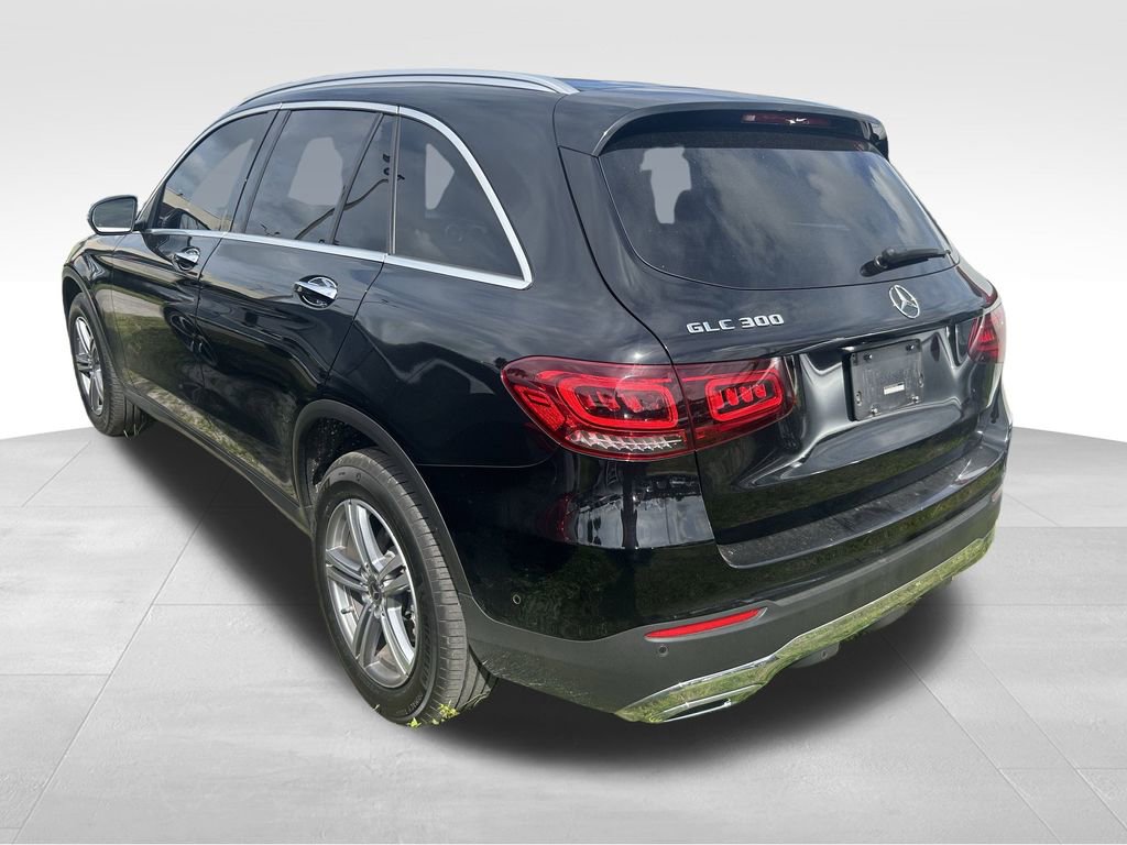 2021 Mercedes Benz GLC 300 photo 3