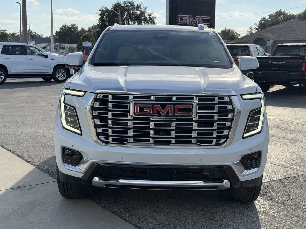 2026 GMC Yukon XL Denali - Photo 9