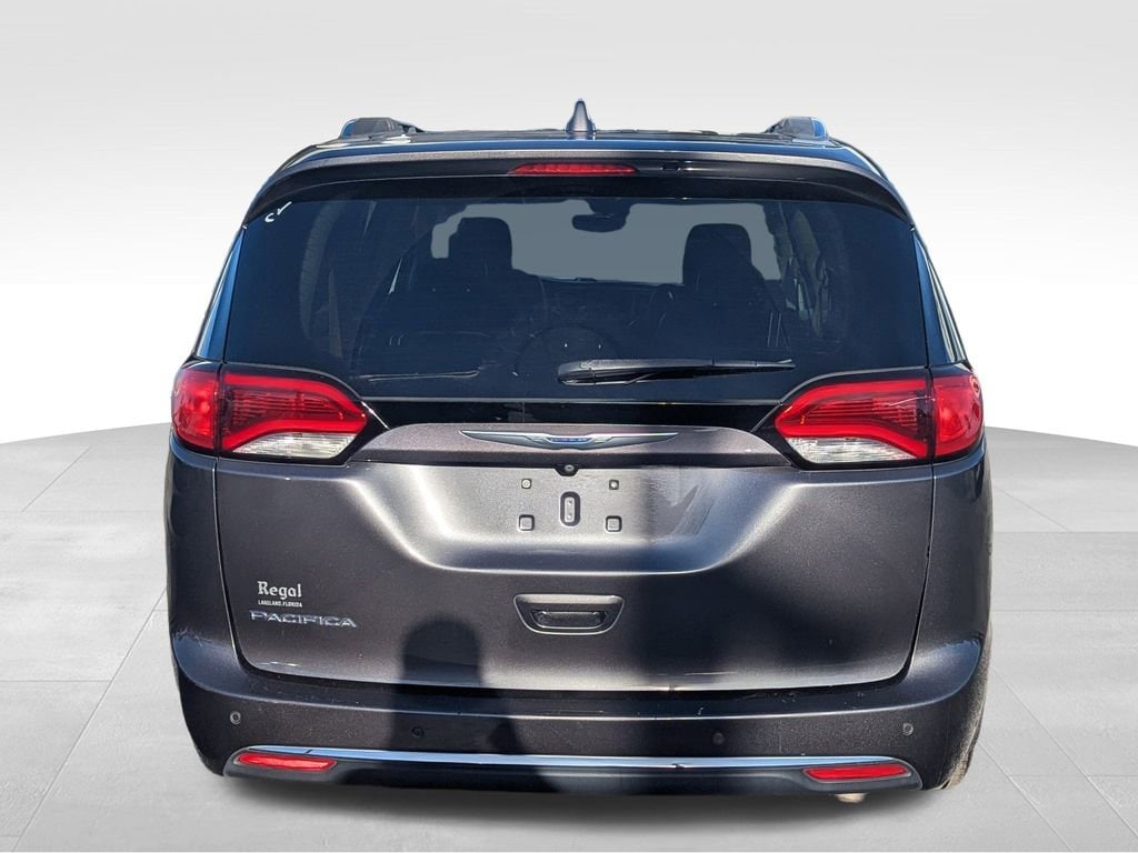 Used 2018 Chrysler Pacifica Touring L Van