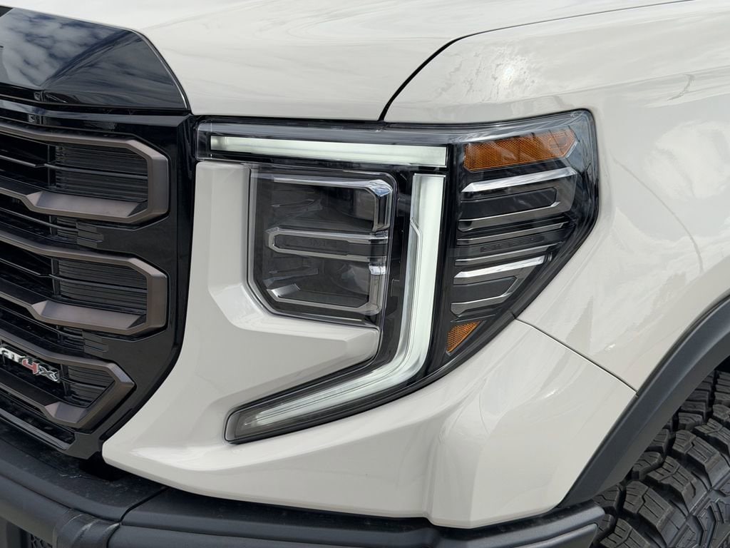 2026 GMC Sierra 1500 AT4X - Photo 10