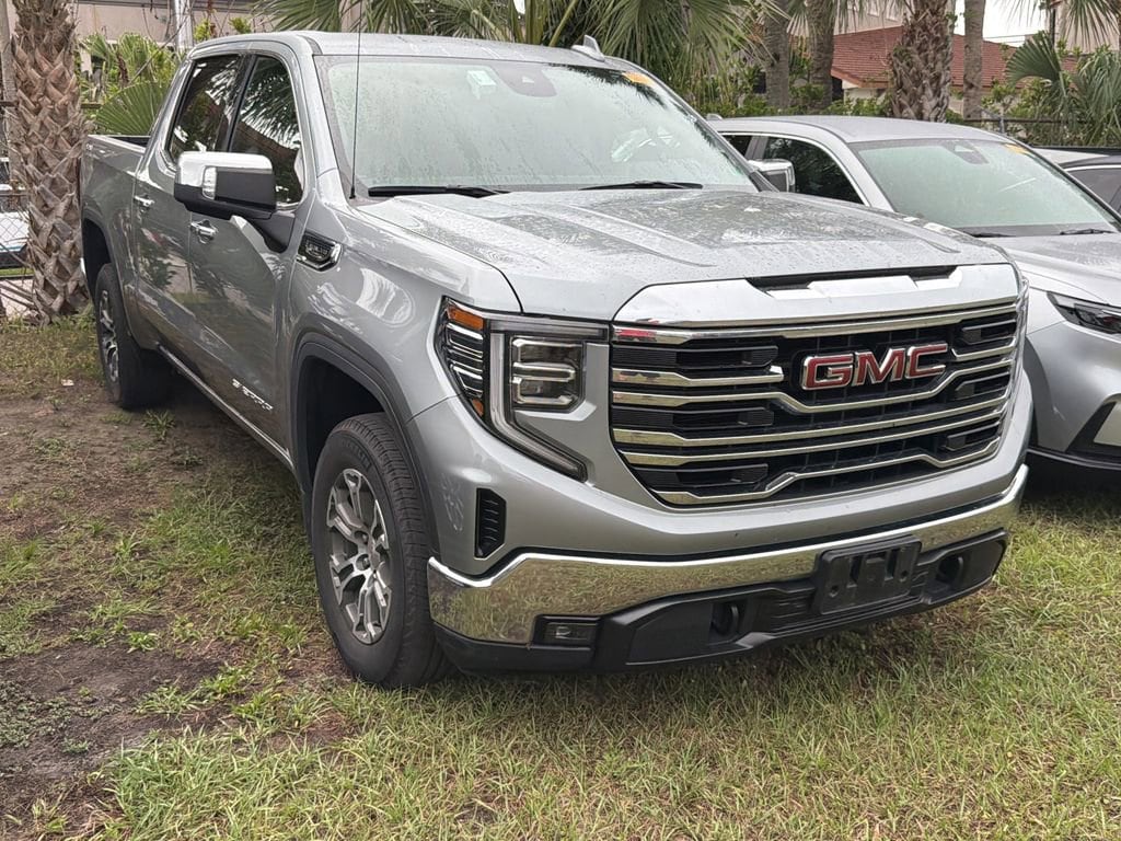 2025 GMC Sierra 4WD Crew Cab Short Box SLT's photo