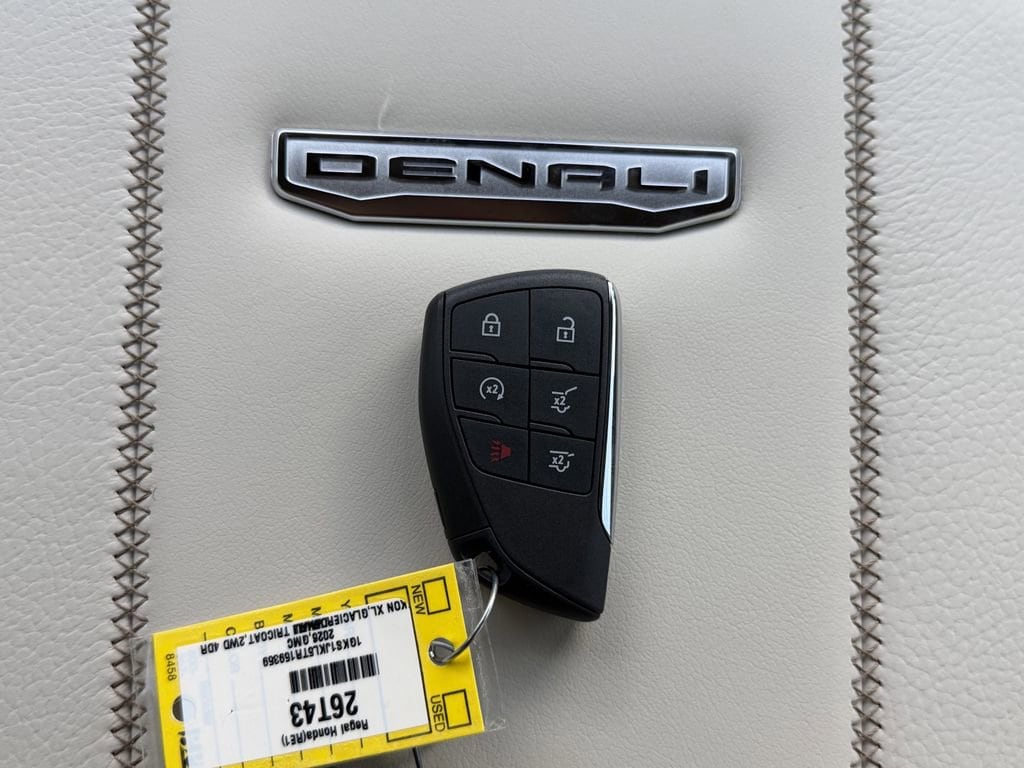 2026 GMC Yukon XL Denali - Photo 36