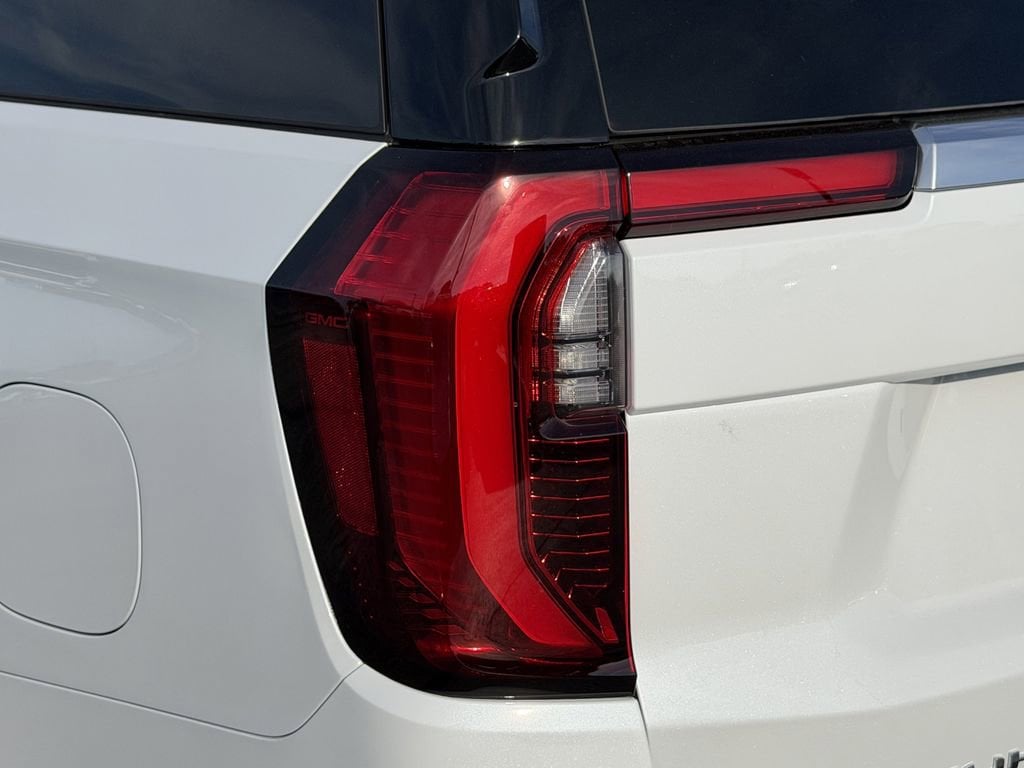 2026 GMC Yukon XL Denali - Photo 11