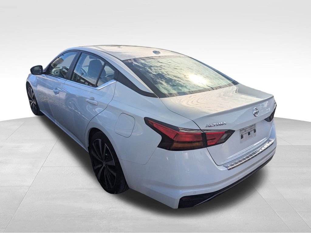 2022 Nissan Altima 2.5 SR photo 2