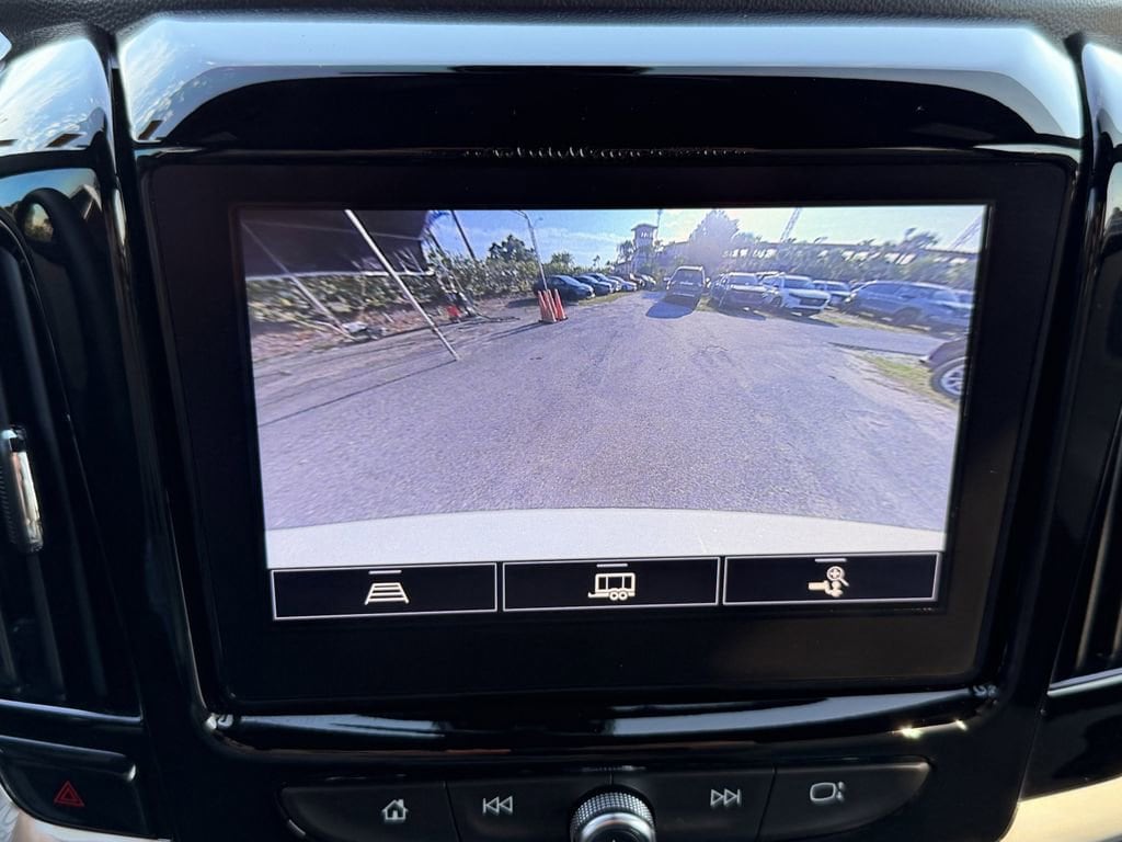 2023 Chevrolet Traverse 1LT - Photo 24