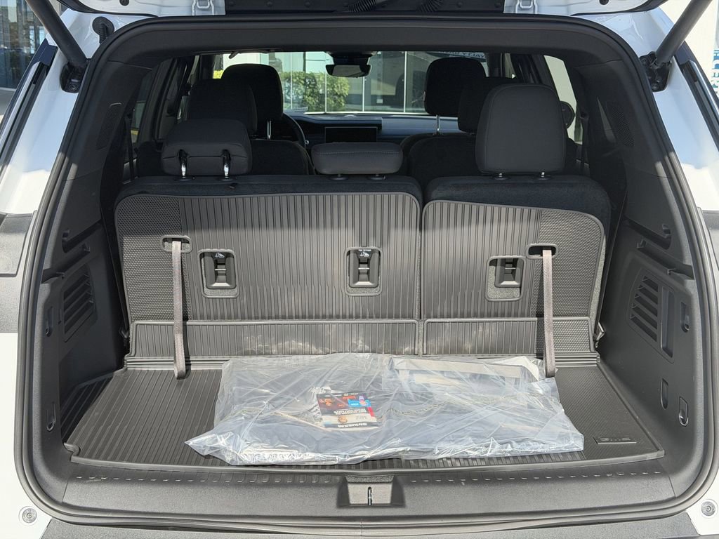 2026 GMC Acadia Elevation - Photo 12