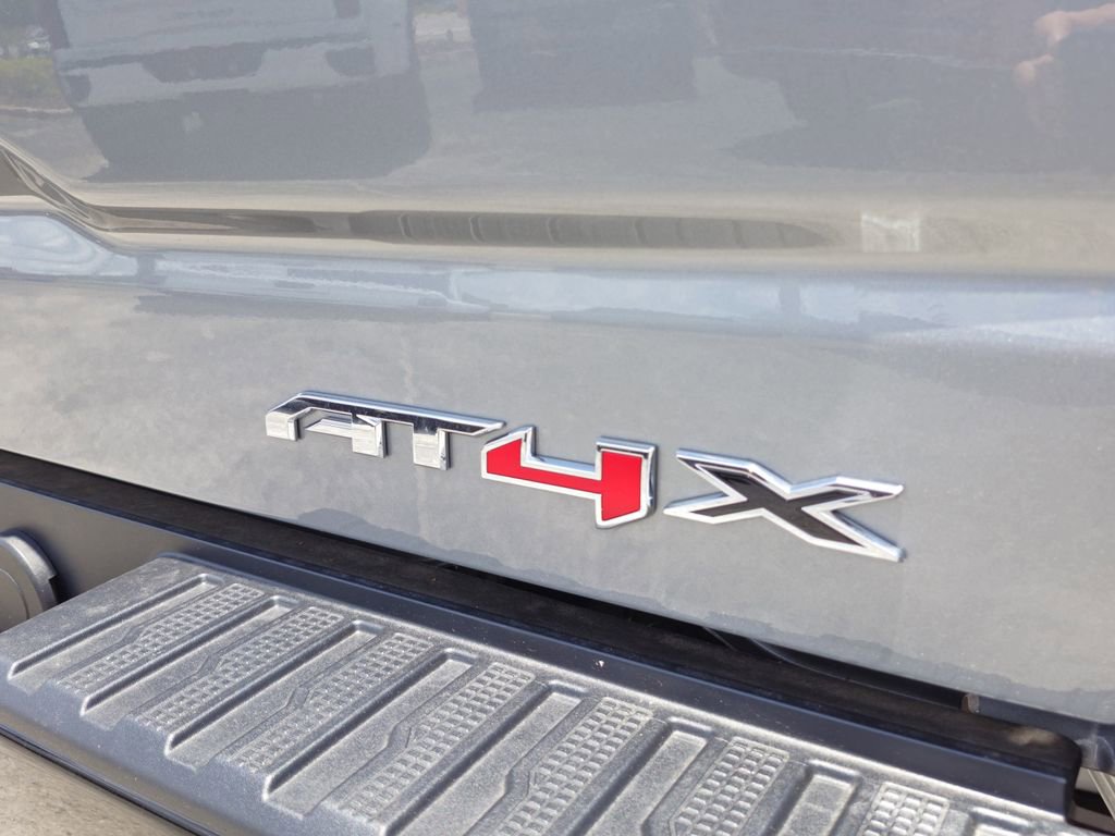 2026 GMC Sierra 1500 AT4X - Photo 11