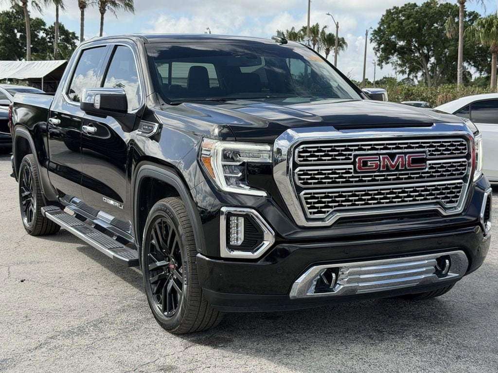2021 GMC Sierra 4WD Crew Cab Short Box Denali's photo