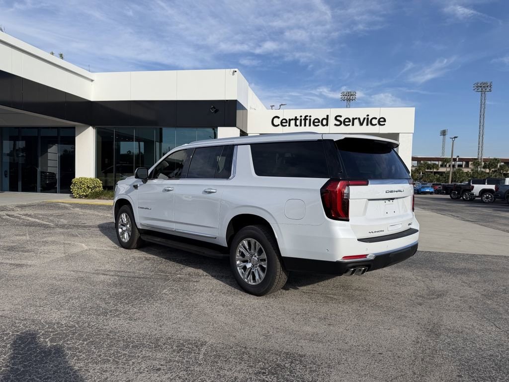 2026 GMC Yukon XL Denali - Photo 6
