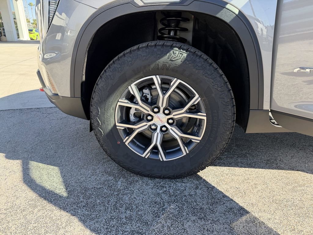 2026 GMC Acadia AT4 - Photo 31