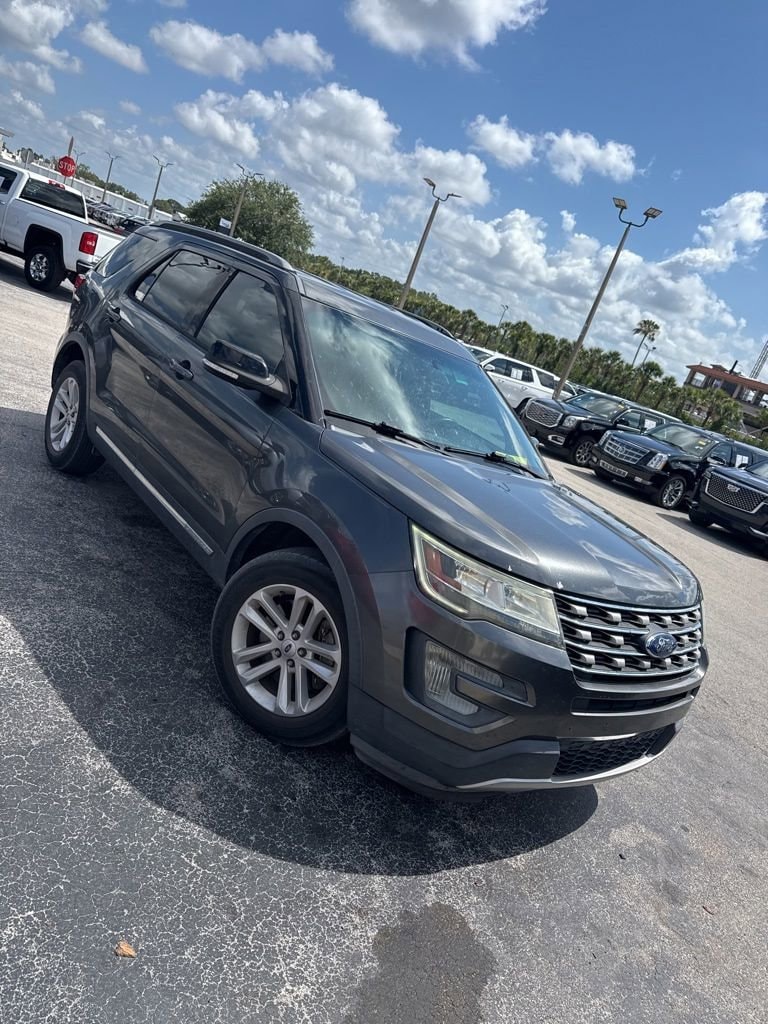 2017 Ford Explorer XLT FWD's photo