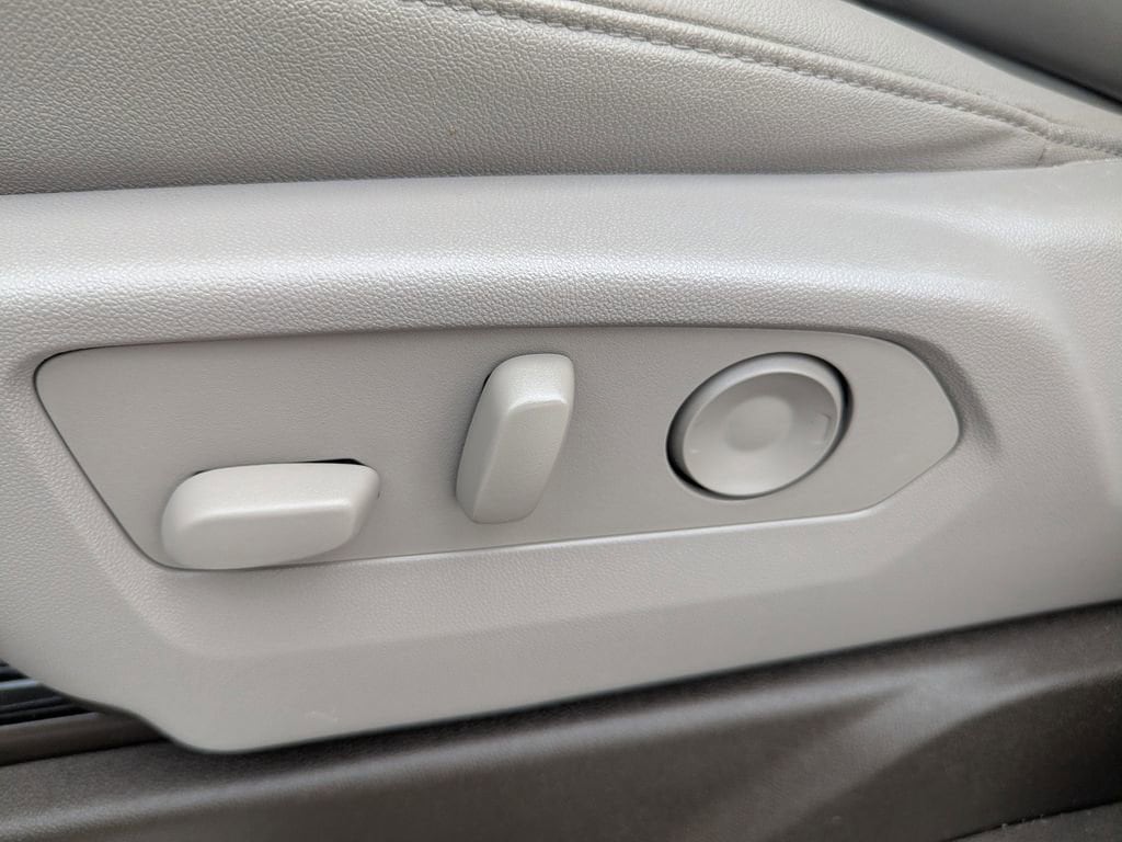 2023 GMC Sierra 1500 SLT - Photo 17