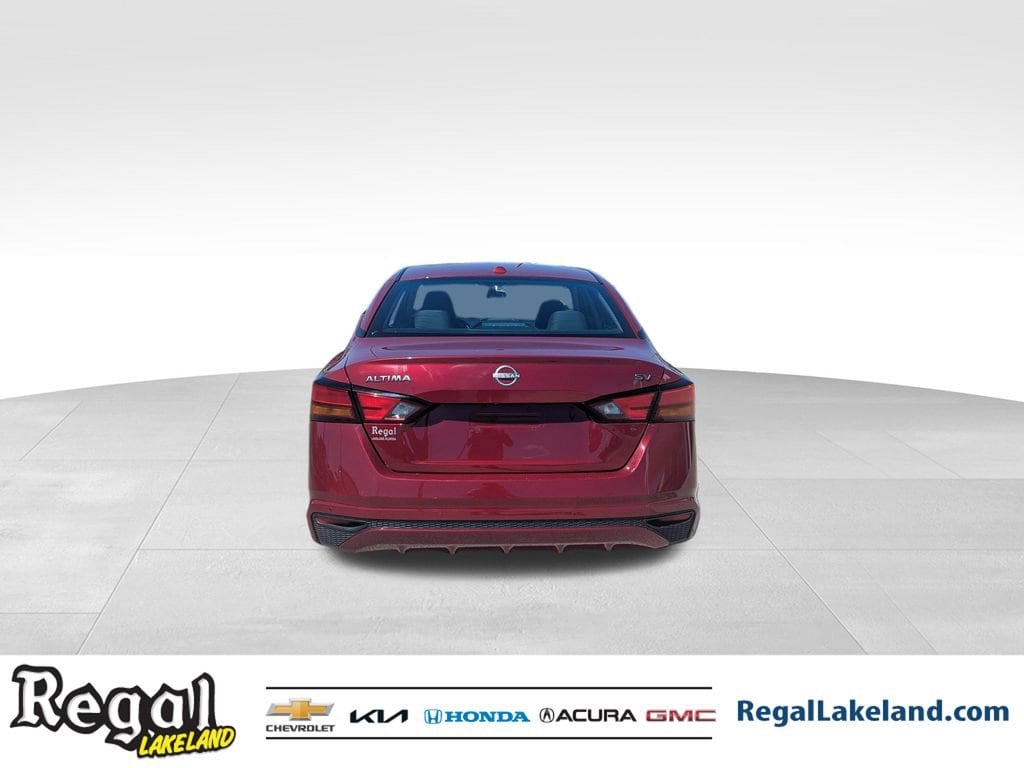 Used 2024 Nissan Altima 2.5 SV Sedan