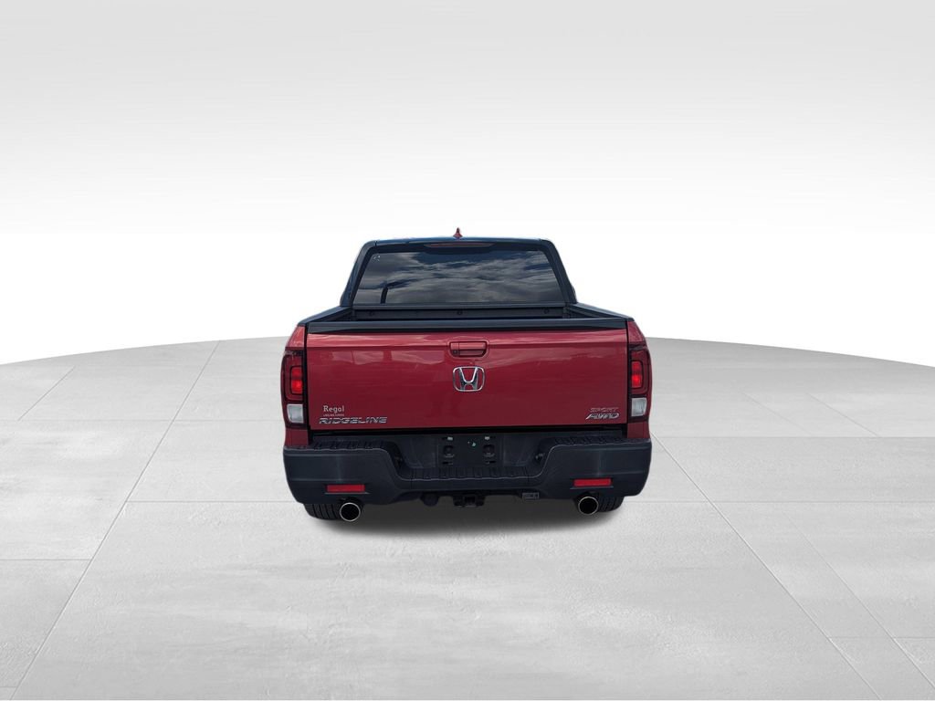 2021 Honda Ridgeline Sport photo 2