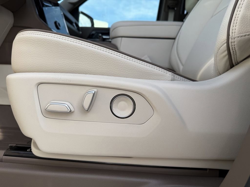 2026 GMC Yukon XL Denali - Photo 25
