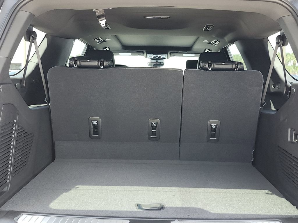 2026 GMC Yukon XL Denali - Photo 10