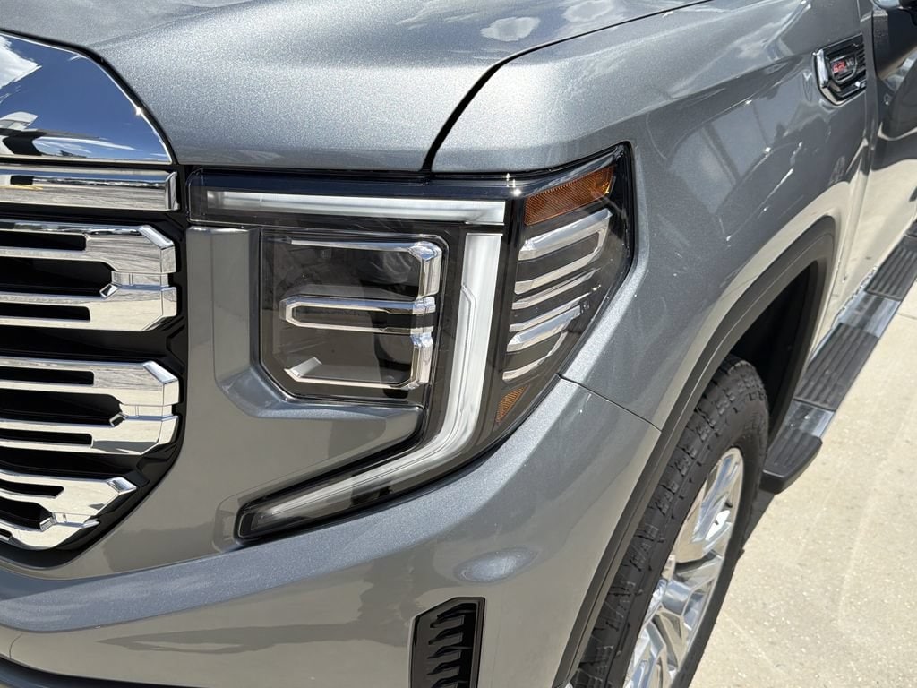2026 GMC Sierra 1500 Denali - Photo 9