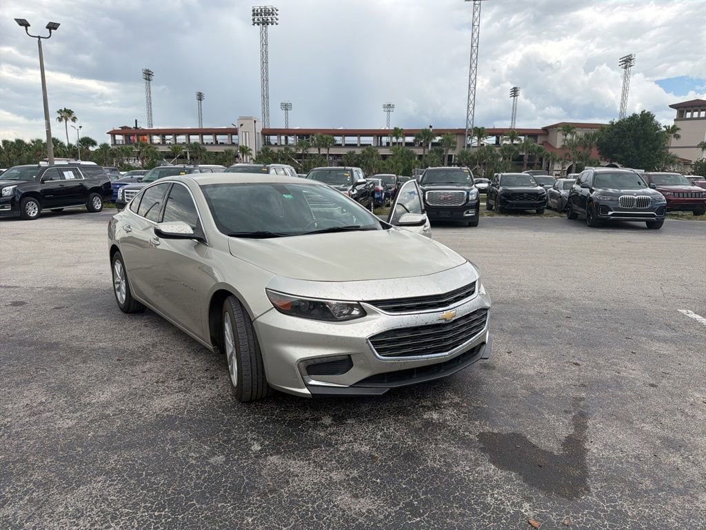 2016 Chevrolet Malibu 1LT's photo