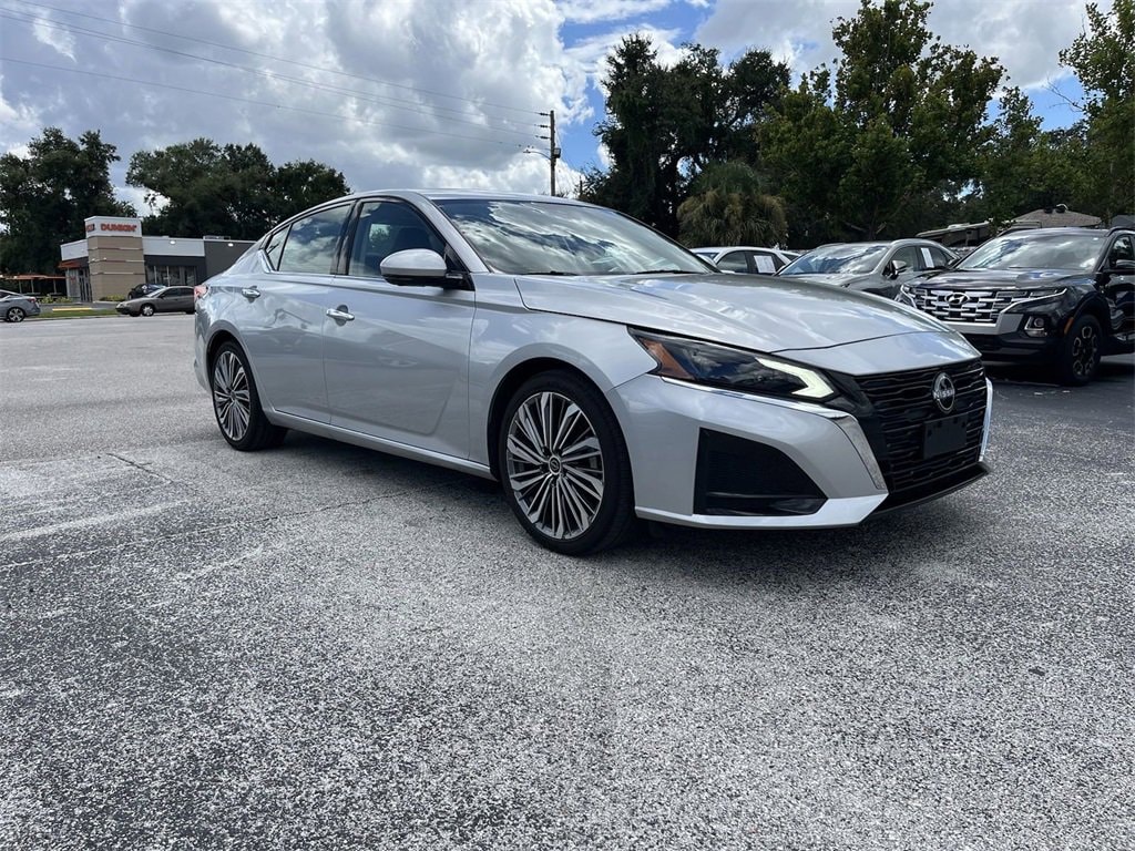 Used 2023 Nissan Altima SL with VIN 1N4BL4EV2PN412595 for sale in Lakeland, FL