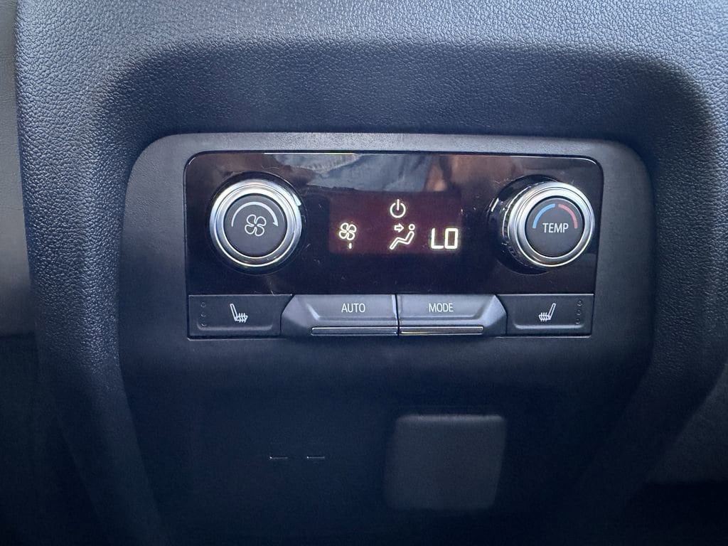 2026 GMC Acadia Elevation - Photo 19