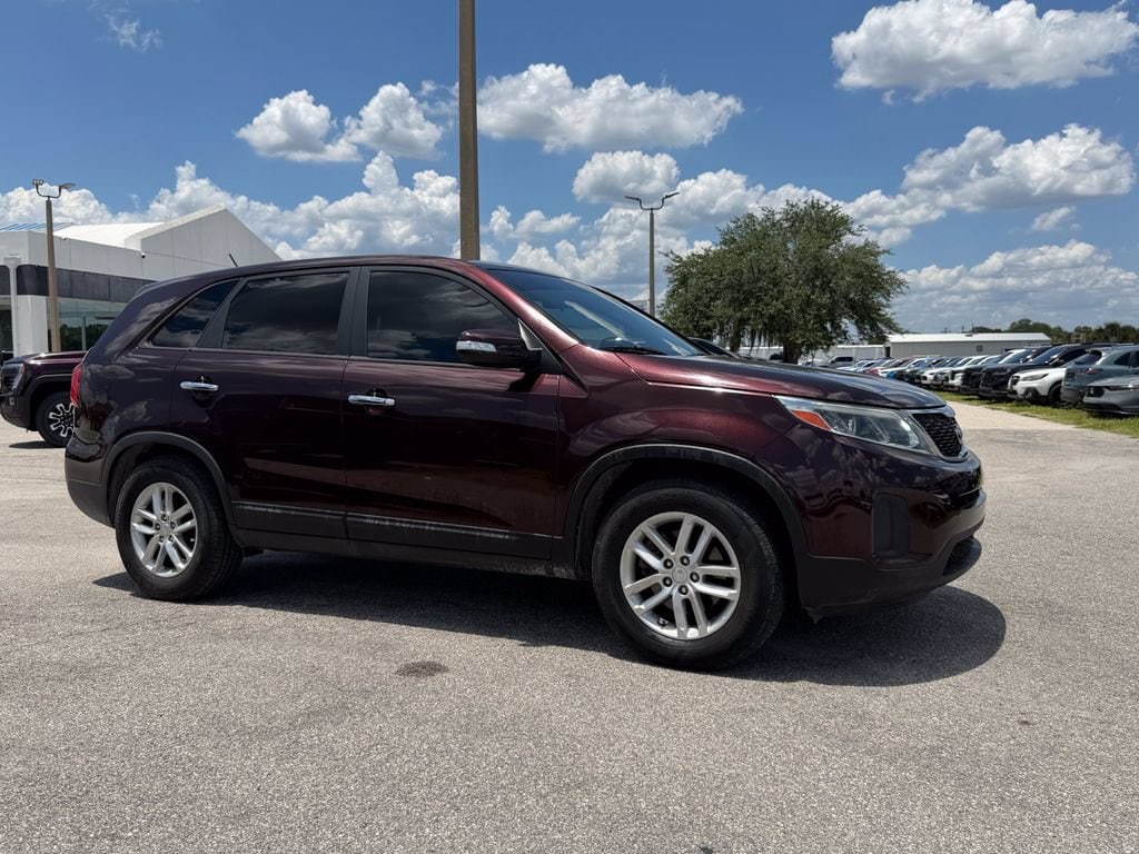 Used 2015 Kia Sorento LX with VIN 5XYKT3A62FG628651 for sale in Lakeland, FL