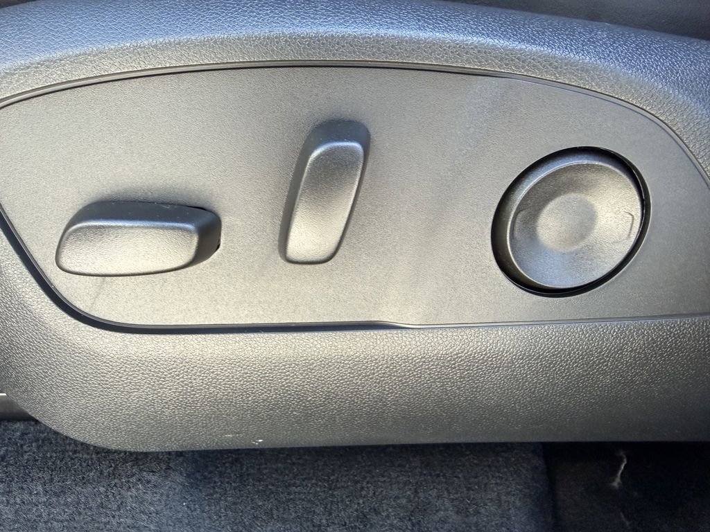 2026 GMC Acadia Elevation - Photo 23