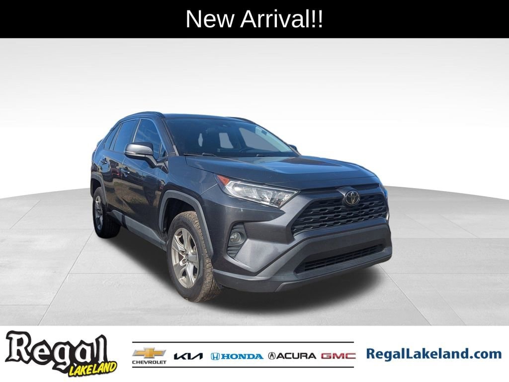 2020 Toyota RAV4 XLE