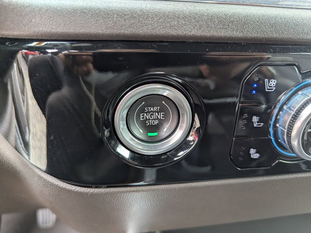 2023 GMC Sierra 1500 SLT - Photo 23