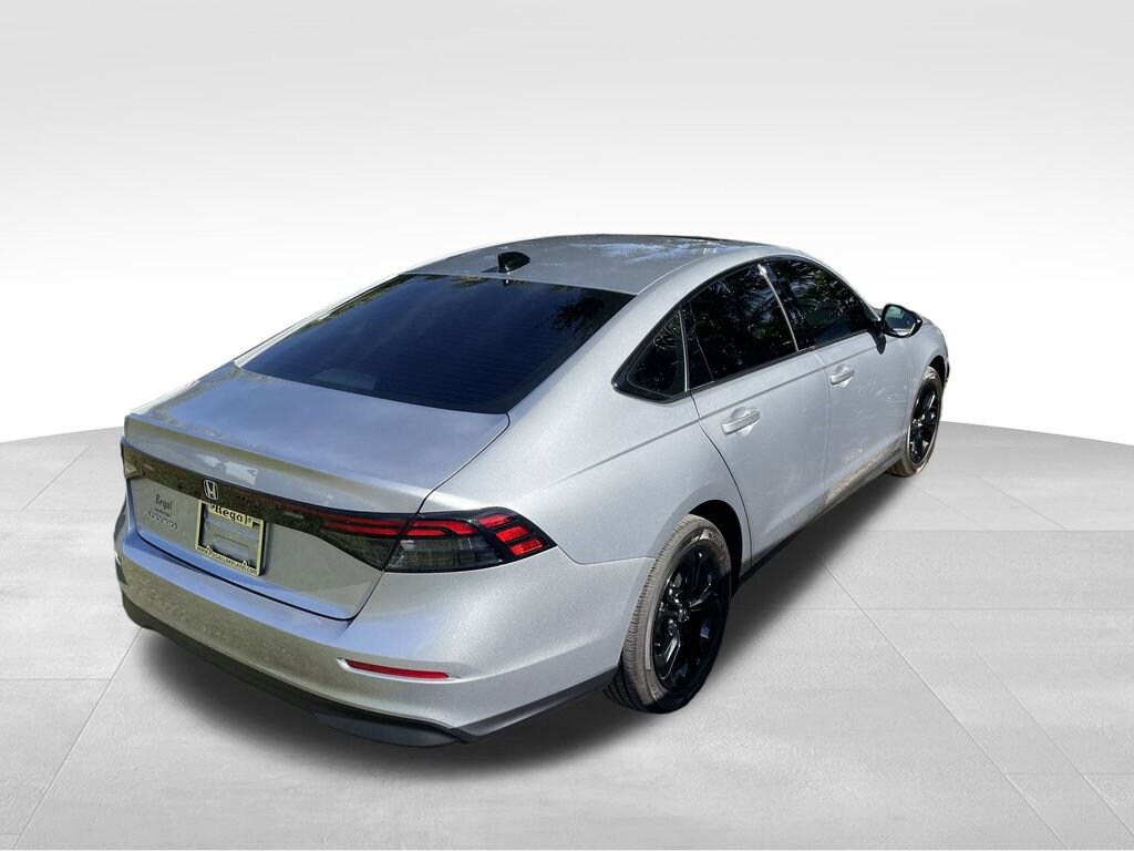 Used 2025 Honda Accord Sedan SE Sedan