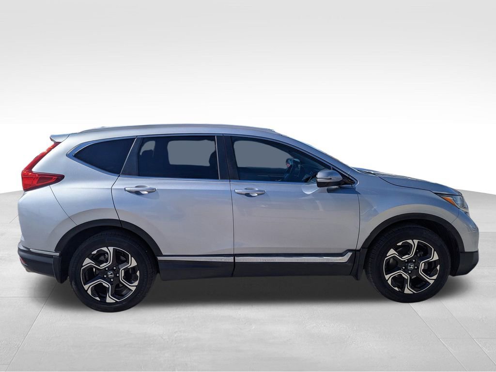 2017 Honda CR-V Touring photo 3