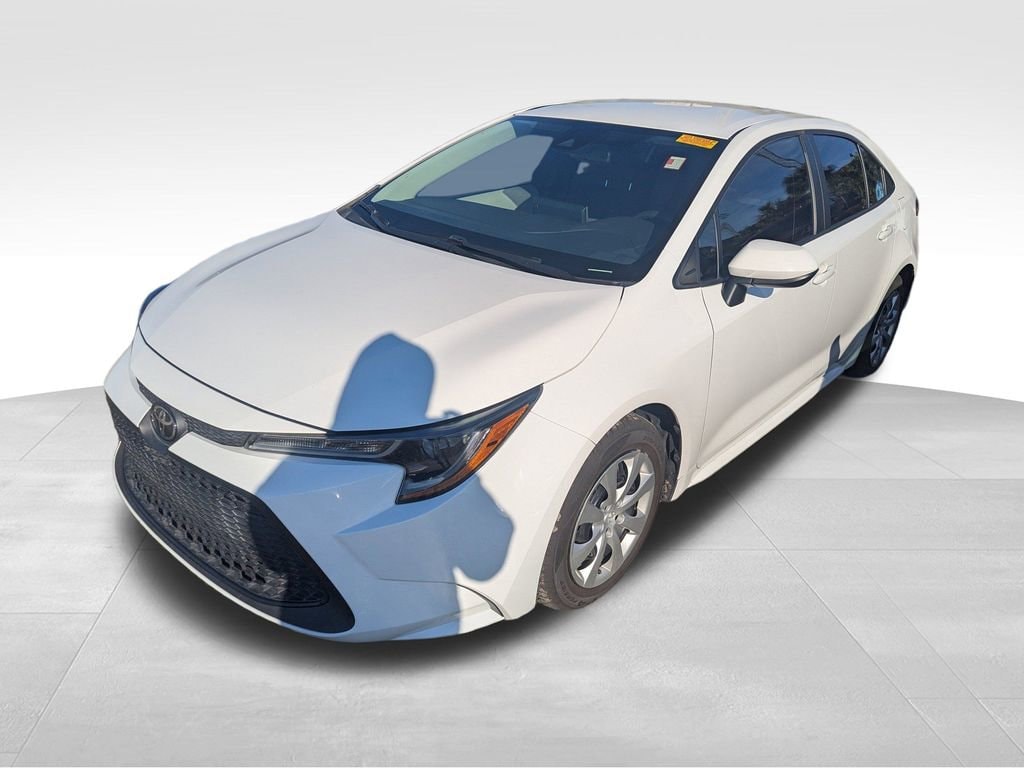 Used 2020 Toyota Corolla LE Sedan