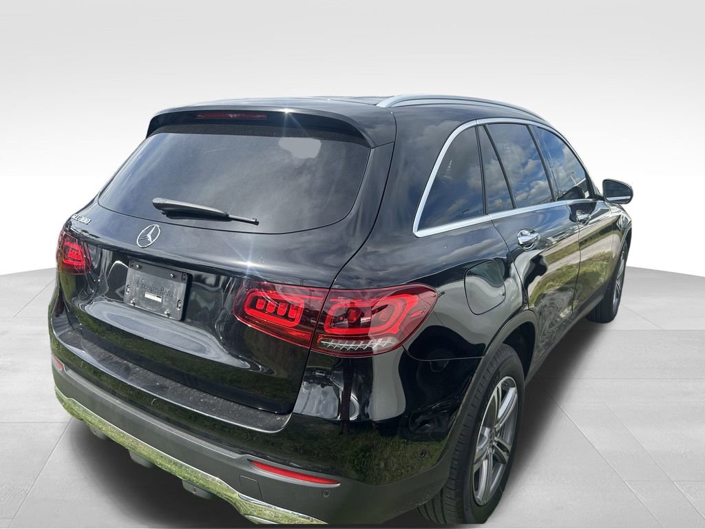 2021 Mercedes Benz GLC 300 photo 2