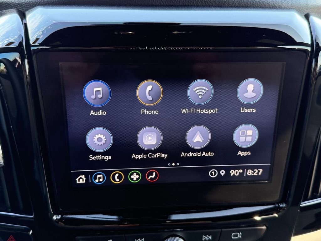 2023 Chevrolet Traverse 1LT - Photo 23