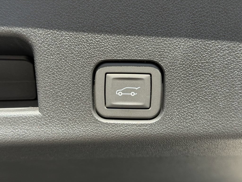 2026 GMC Acadia Elevation - Photo 13