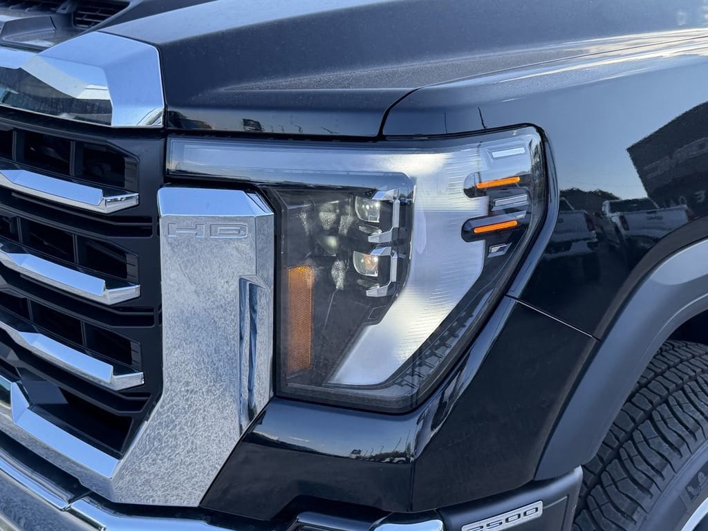 2026 GMC Sierra 2500HD SLT - Photo 10