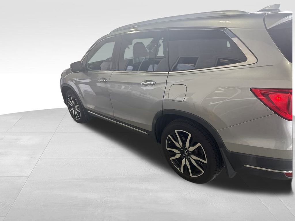 2019 Honda Pilot Touring photo 3