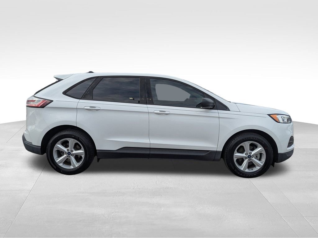 2020 Ford Edge SE photo 3
