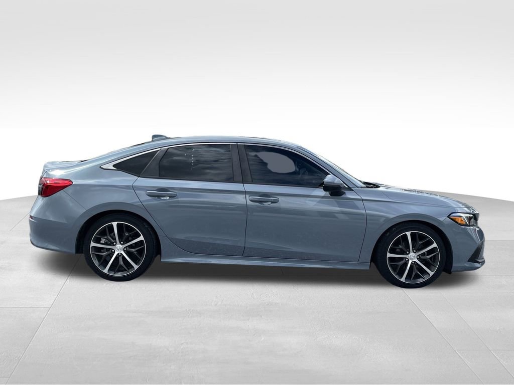 2022 Honda Civic Touring photo 3