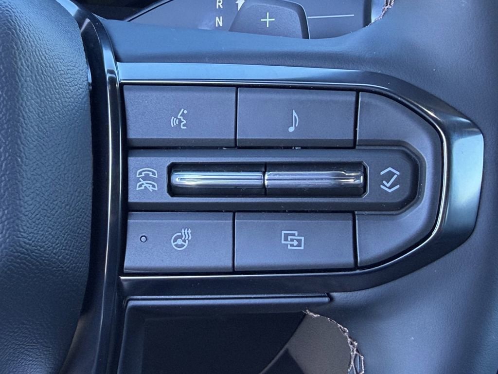 2026 GMC Acadia AT4 - Photo 28