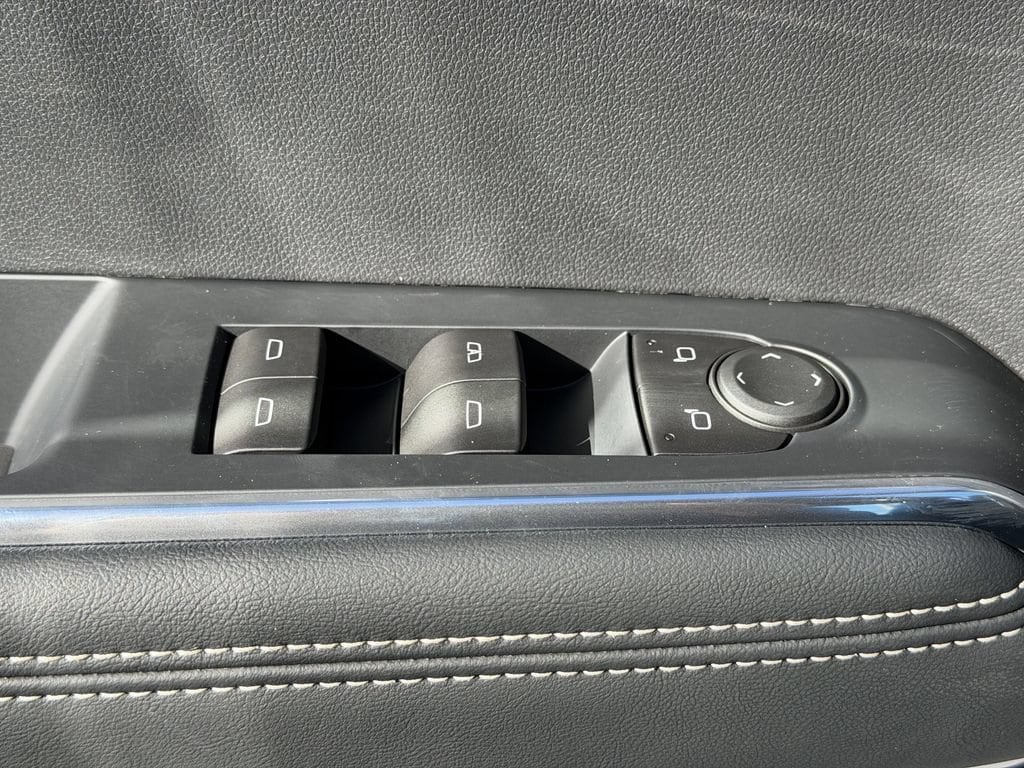 2026 GMC Acadia Elevation - Photo 24