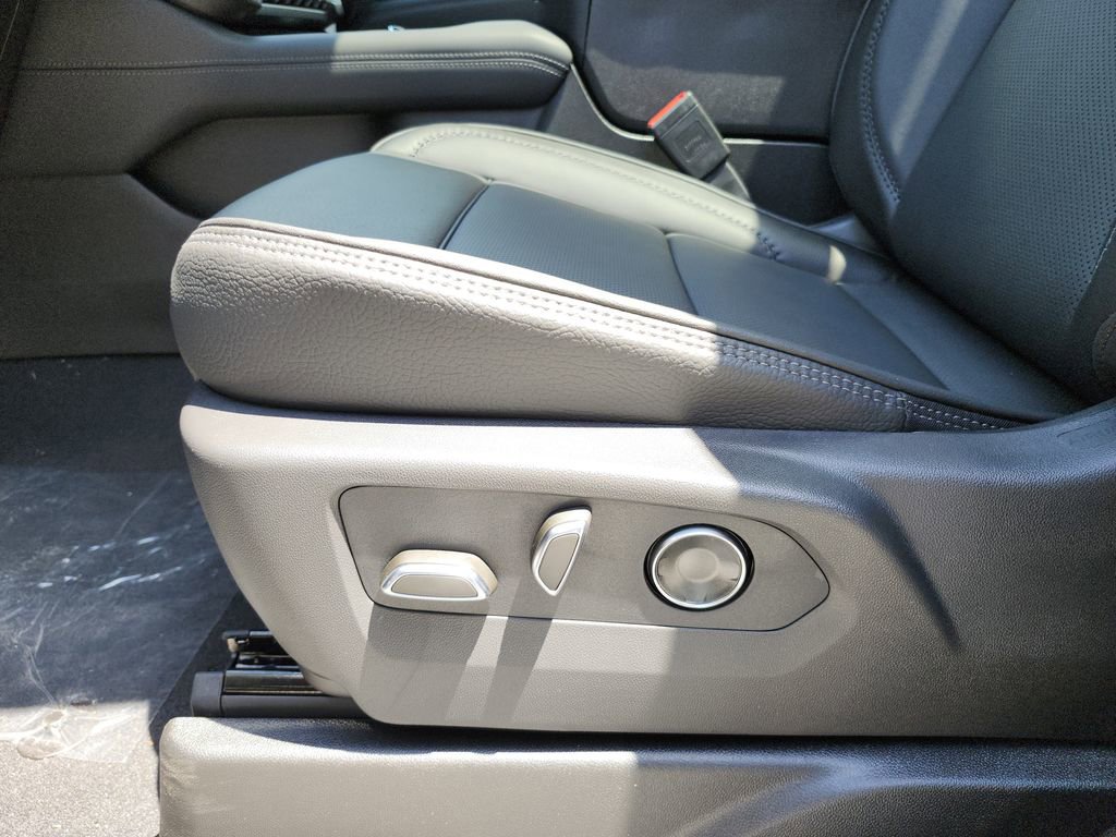2026 GMC Yukon XL Denali - Photo 19