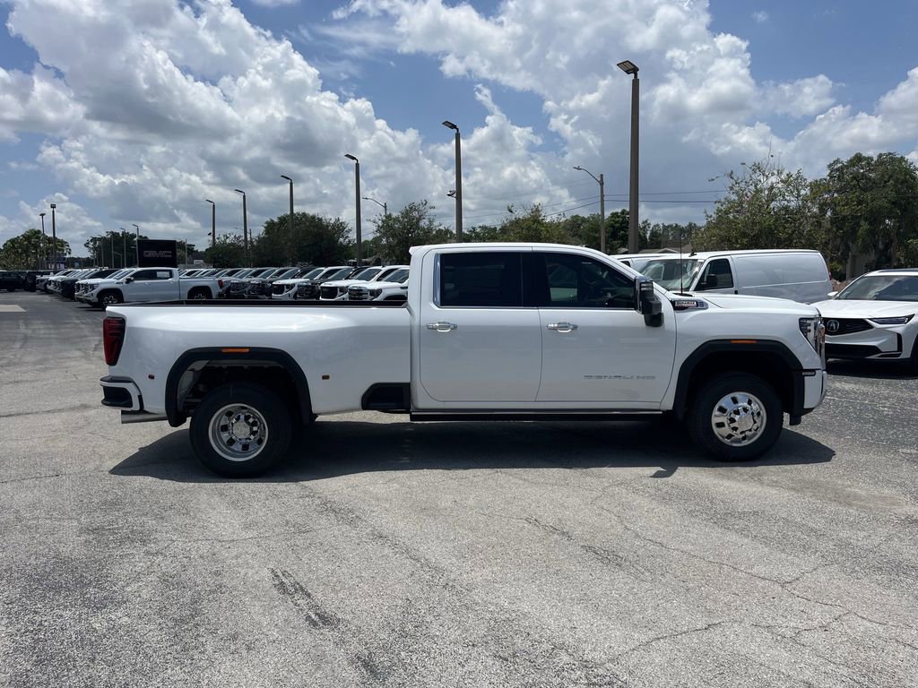 2025 Gmc Sierra 3500 HD Denali photo 2