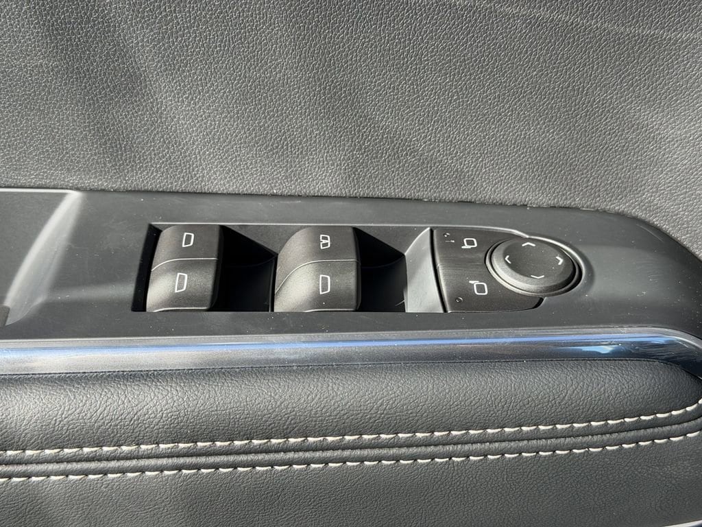 2026 GMC Acadia Elevation - Photo 24