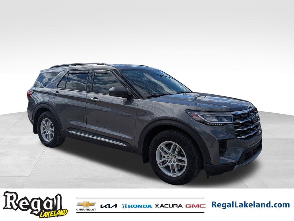 2025 Ford Explorer Active's photo