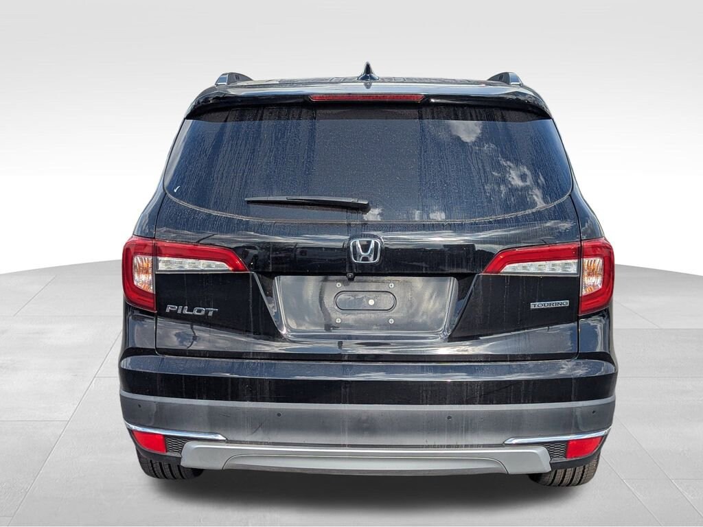 Used 2022 Honda Pilot Touring 8-Passenger SUV