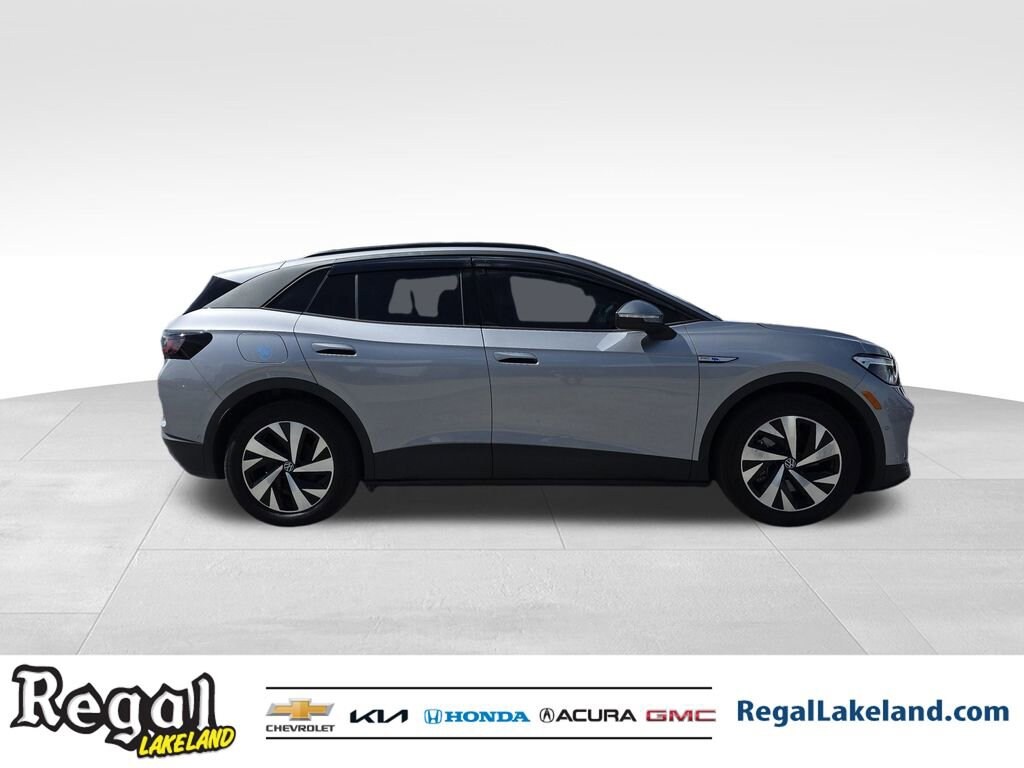 2023 Volkswagen ID.4 Pro photo 3